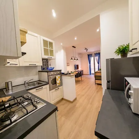 Chic Modern 2-bedroom Near Metro Apartmán Řím