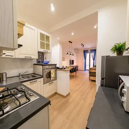 Chic Modern 2-bedroom Near Metro Appartement