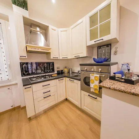 Chic Modern 2-bedroom Near Metro *