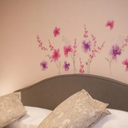 Appartement Chic Modern 2-bedroom Near Metro