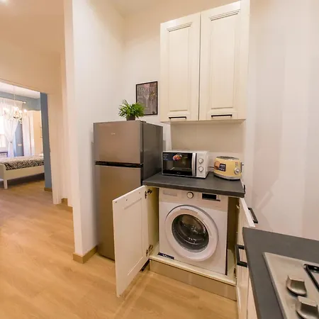 Chic Modern 2-bedroom Near Metro